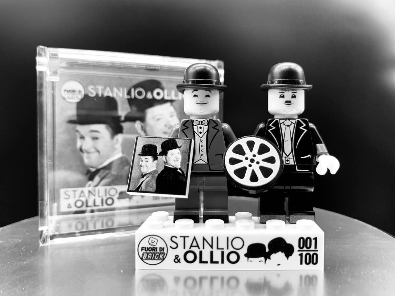 Stanlio e Ollio | Minifigure Lego | Fuori di Brick